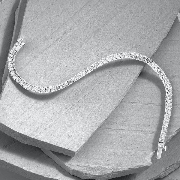Bracelet femme en diamant : l'élégance à votre portée